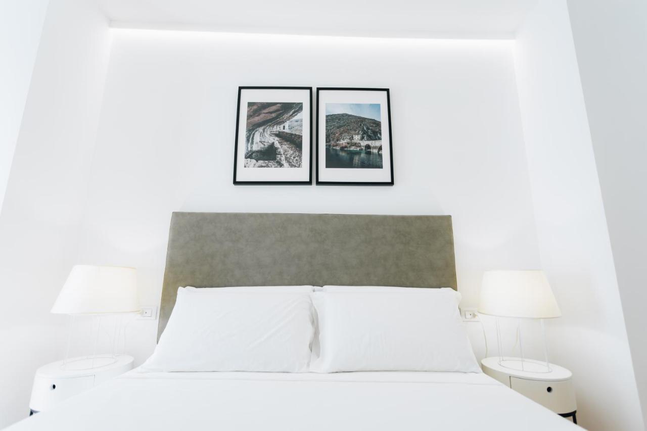 Centoquindici Rooms & Suite มอนเตซิลวาโน ภายนอก รูปภาพ